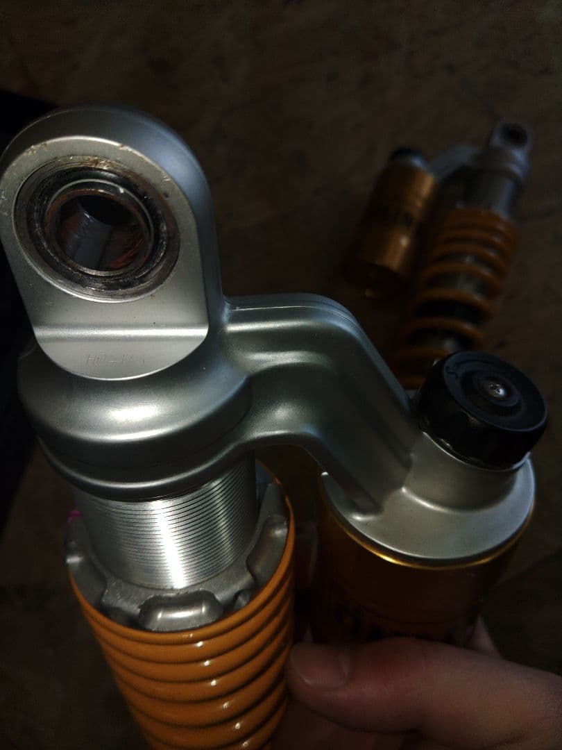 Öhlins サスペンションショック オレンジ/シルバーホンダCB1300