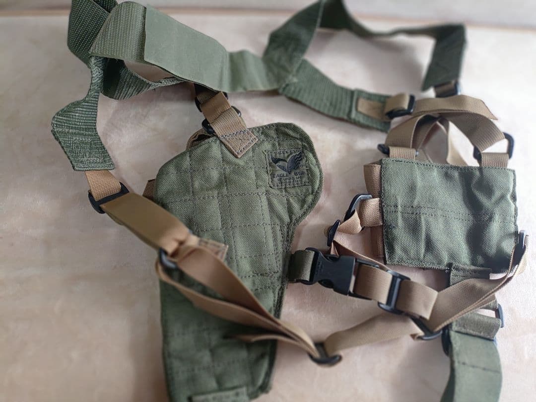 イーグル。EAGLE製品。ハーネスホルスター。自衛隊。米軍。サバゲーコスプレ。