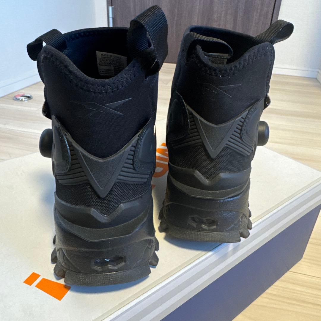 リーボック インスタポンプフューリー ミッド　黒　25.5センチ