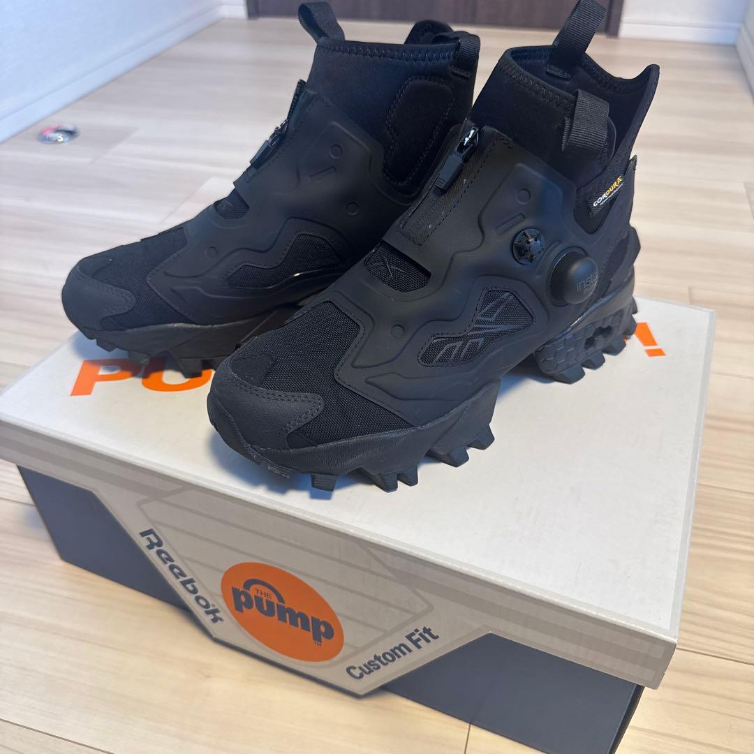 リーボック インスタポンプフューリー ミッド　黒　25.5センチ