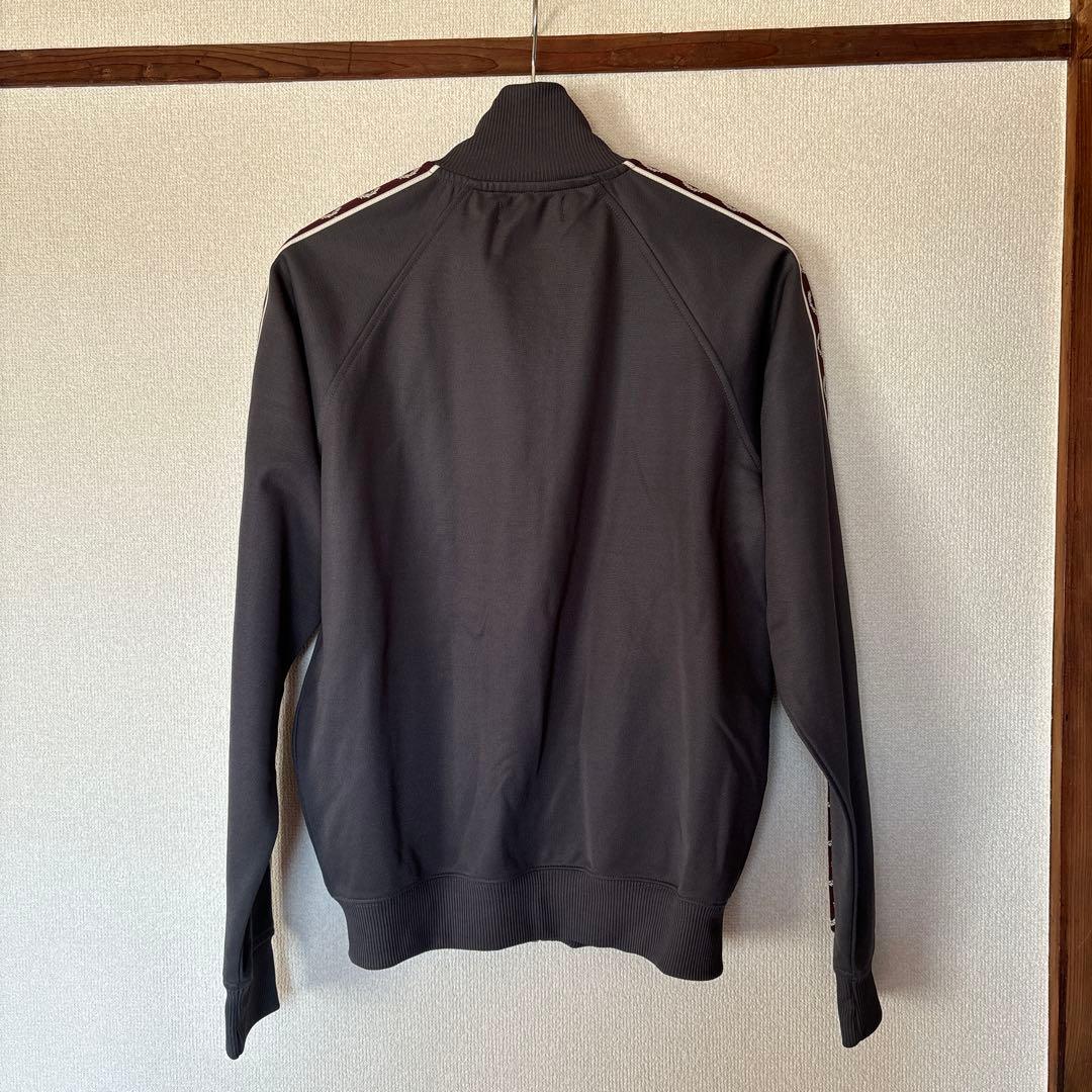 フレッドペリー グレー ジップアップジャケット