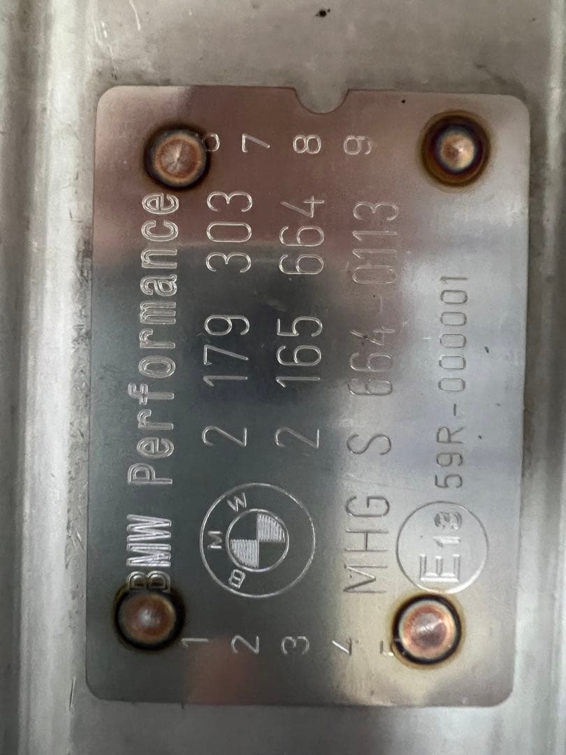 希少　 Mパフォーマンスマフラー　E87 116i用