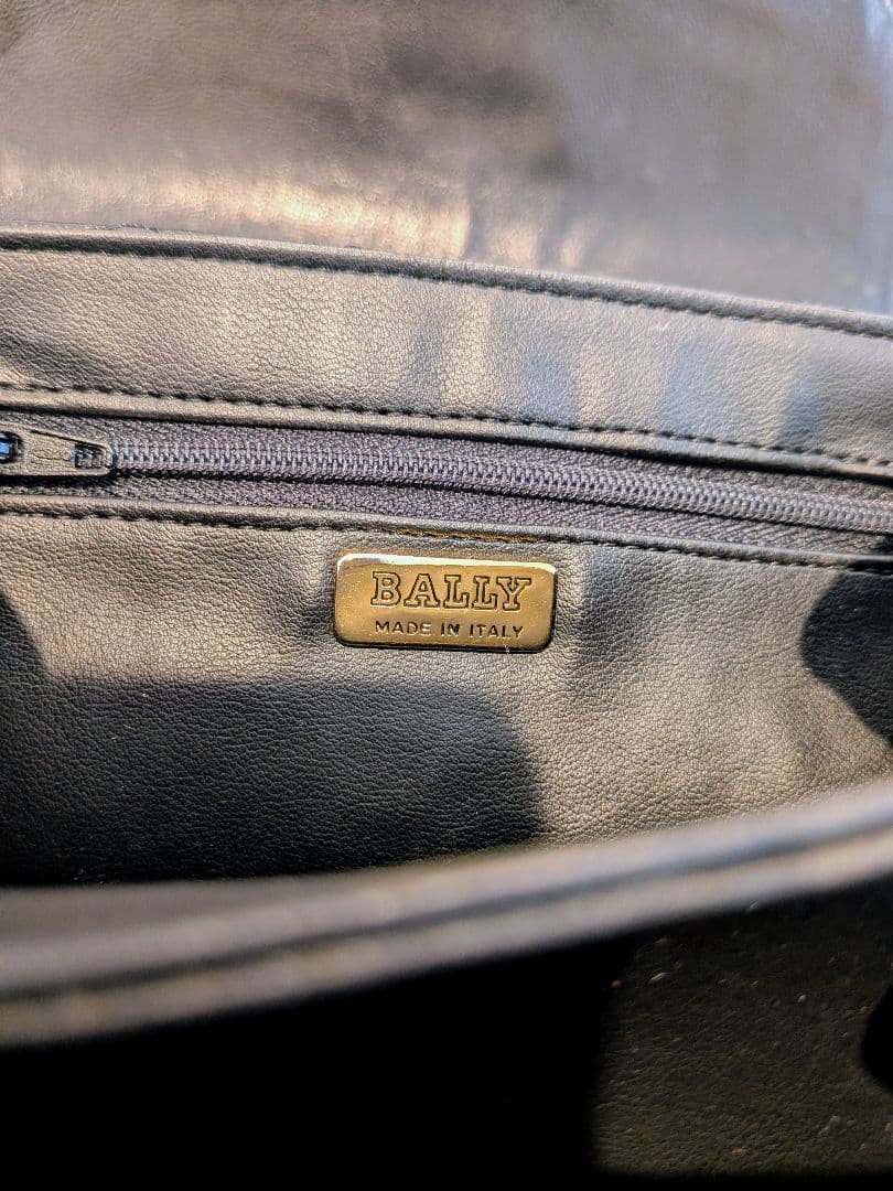 BALLY バリー ヴィンテージ キルティング ショルダーブラック レザー　美品