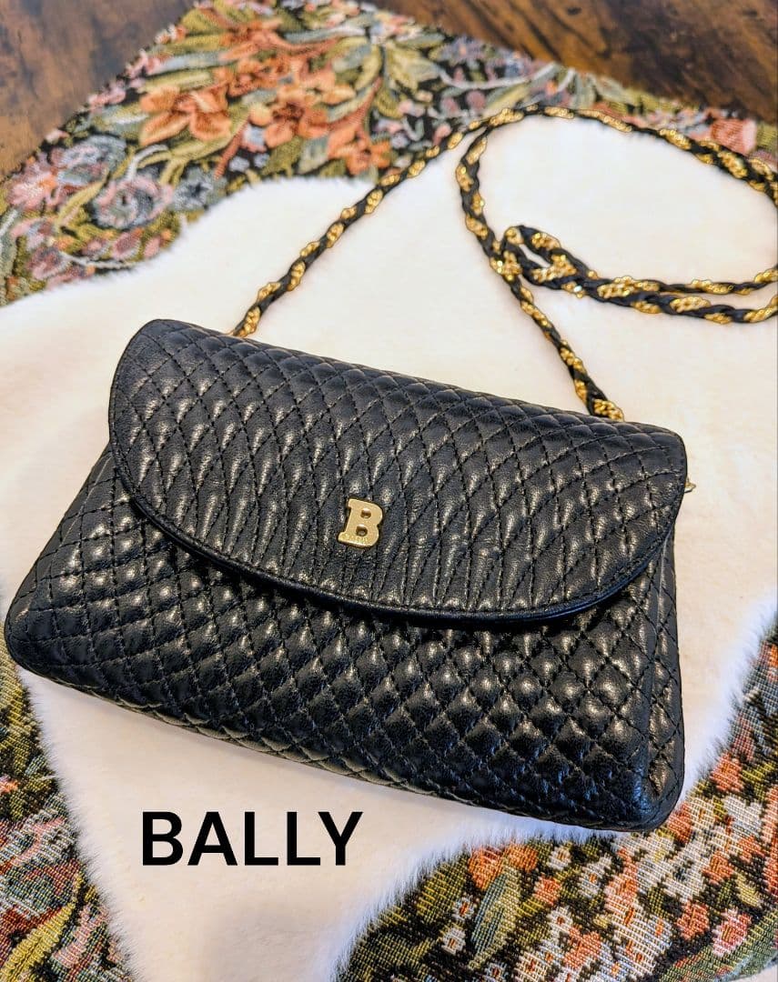 BALLY バリー ヴィンテージ キルティング ショルダーブラック レザー　美品