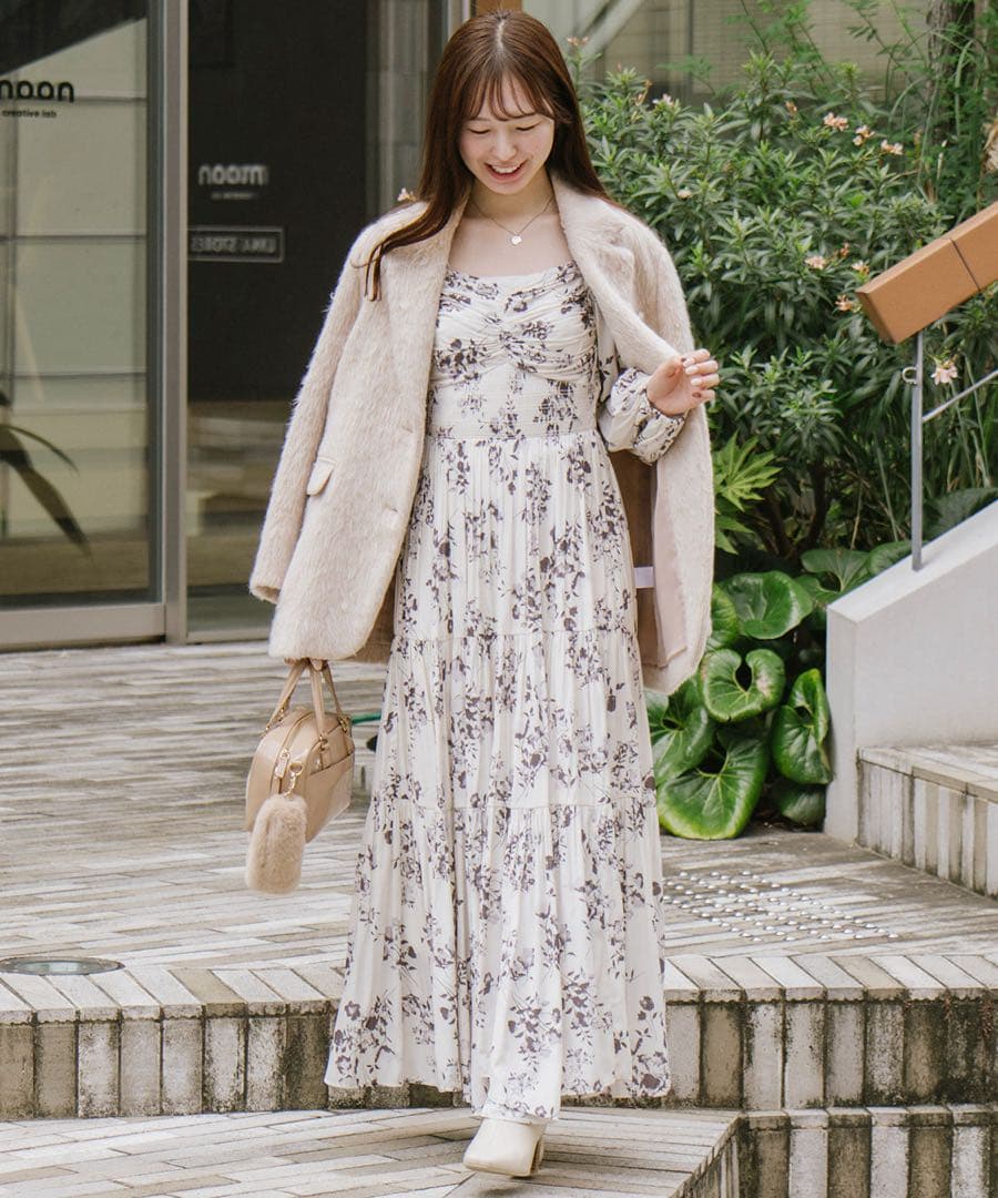 大人気完売 ココディール シャーリングティアードフラワーワンピース