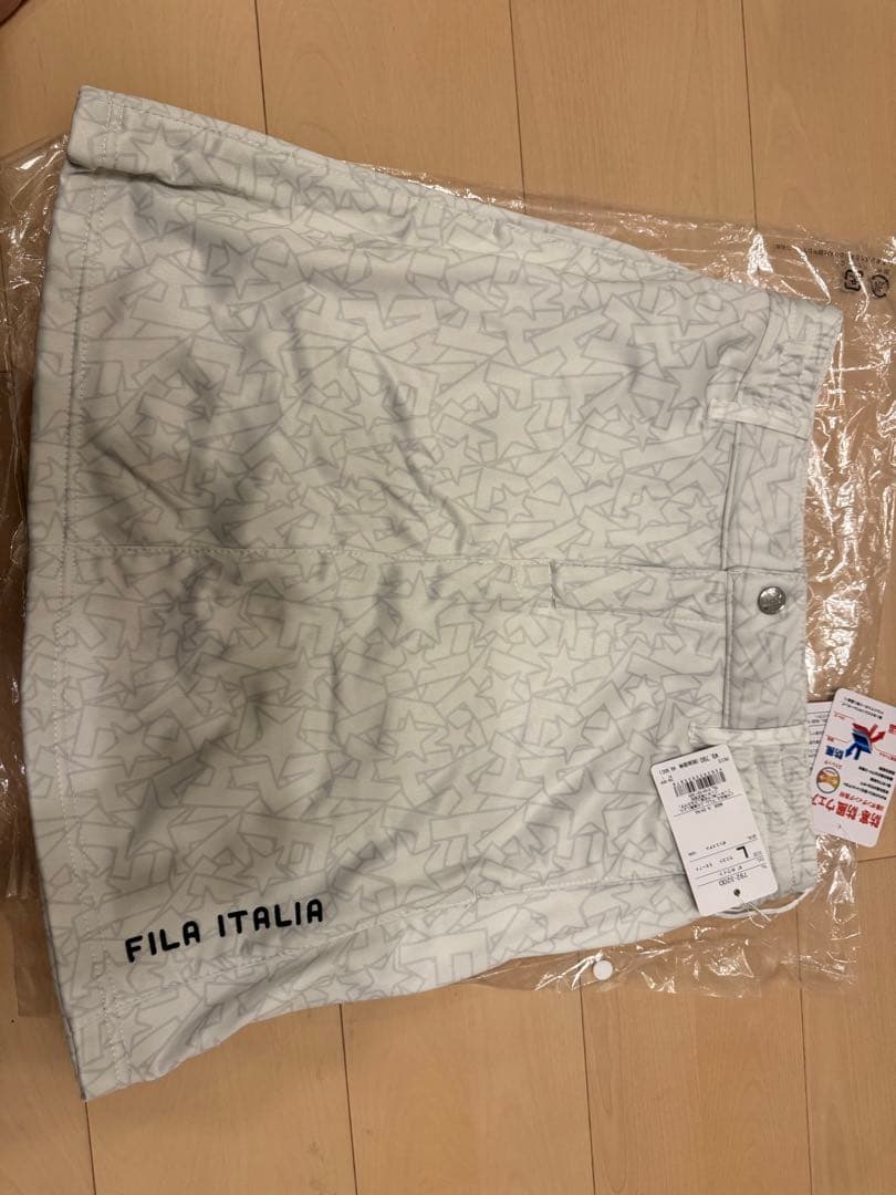 防寒防風ゴルフウェア　上下　ジャケットとスカート　Lサイズ　新品タグ付　冬