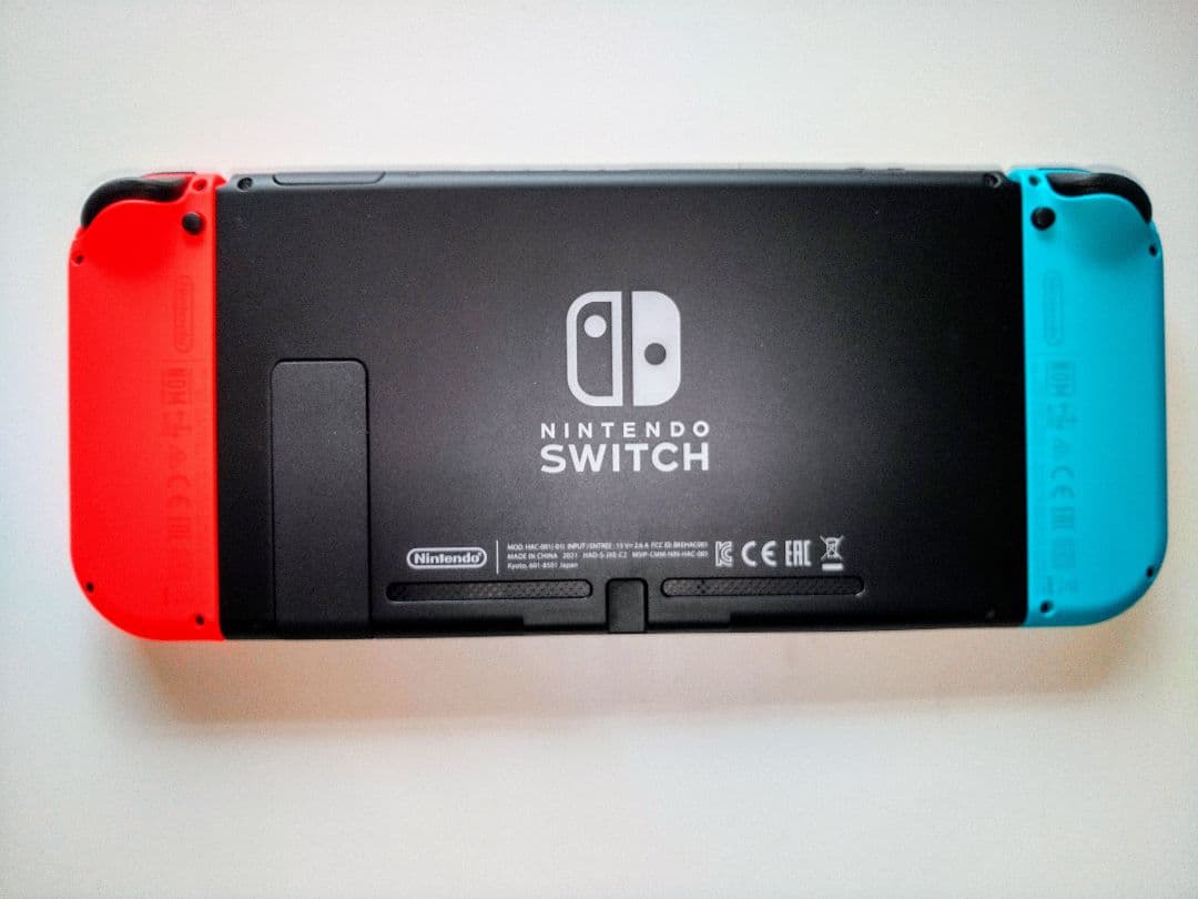 ★美品★nintendo switch 本体／ゲームソフト3本付き