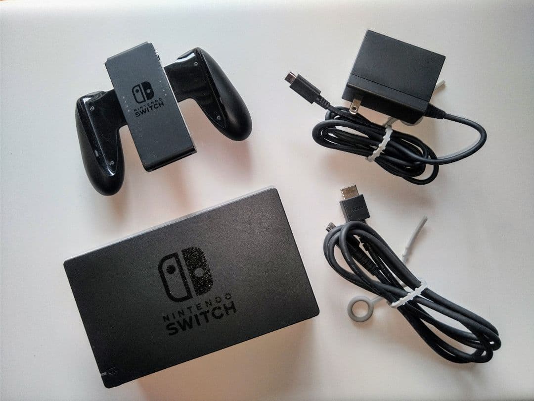 ★美品★nintendo switch 本体／ゲームソフト3本付き