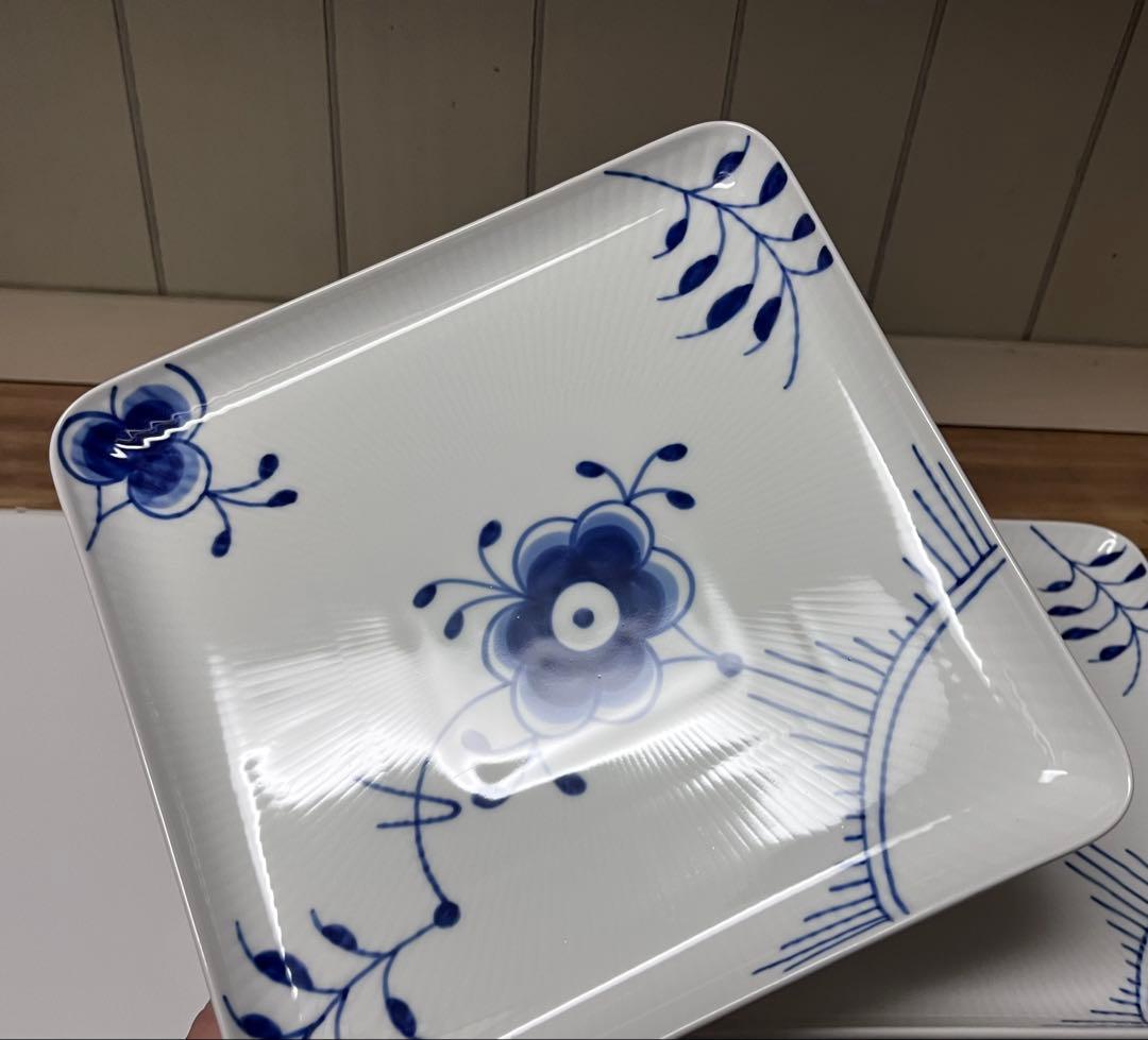 ブルーフルーテッド　メガ　スクエアディッシュ　20cm　2枚