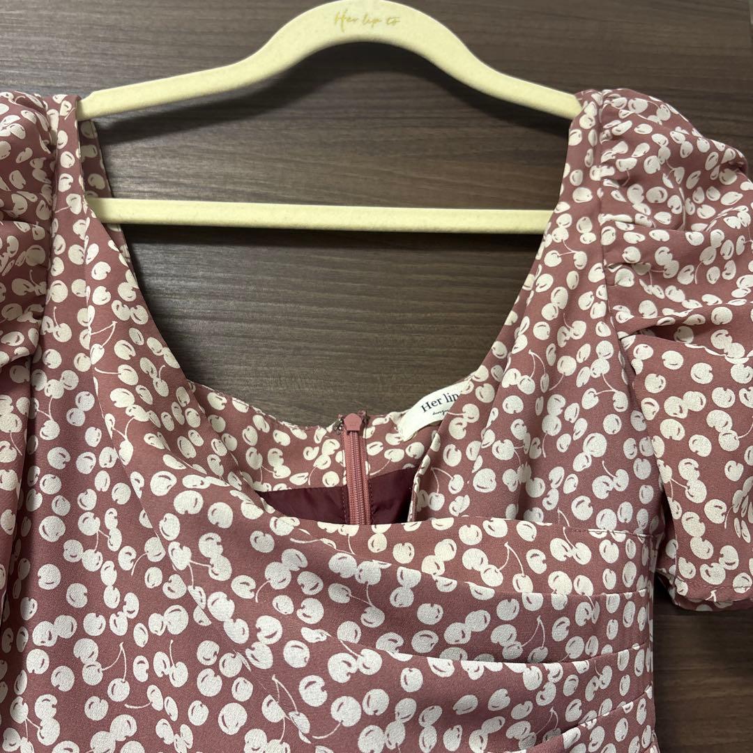 お値下げherliptoチェリーワンピース2019年　s