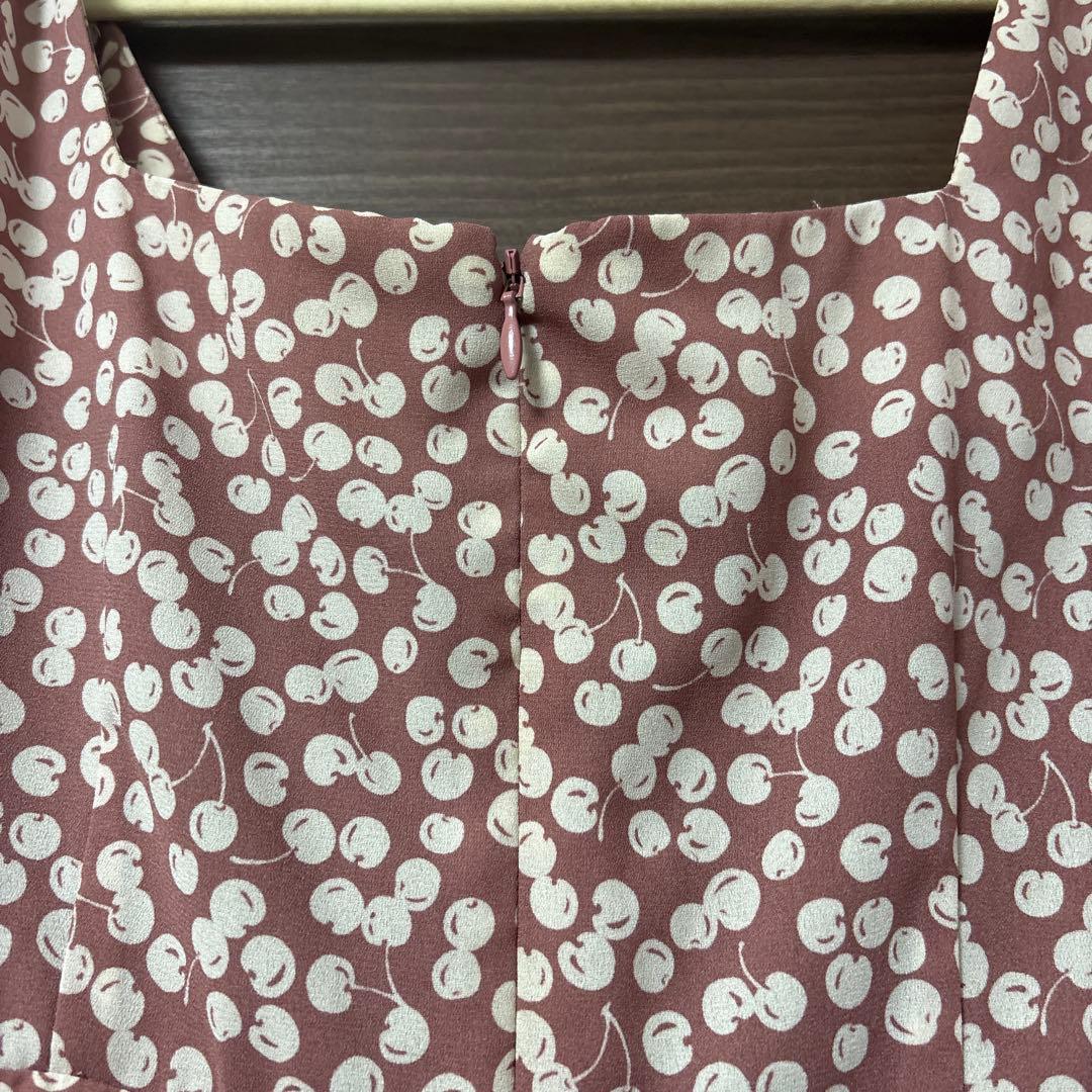 お値下げherliptoチェリーワンピース2019年　s