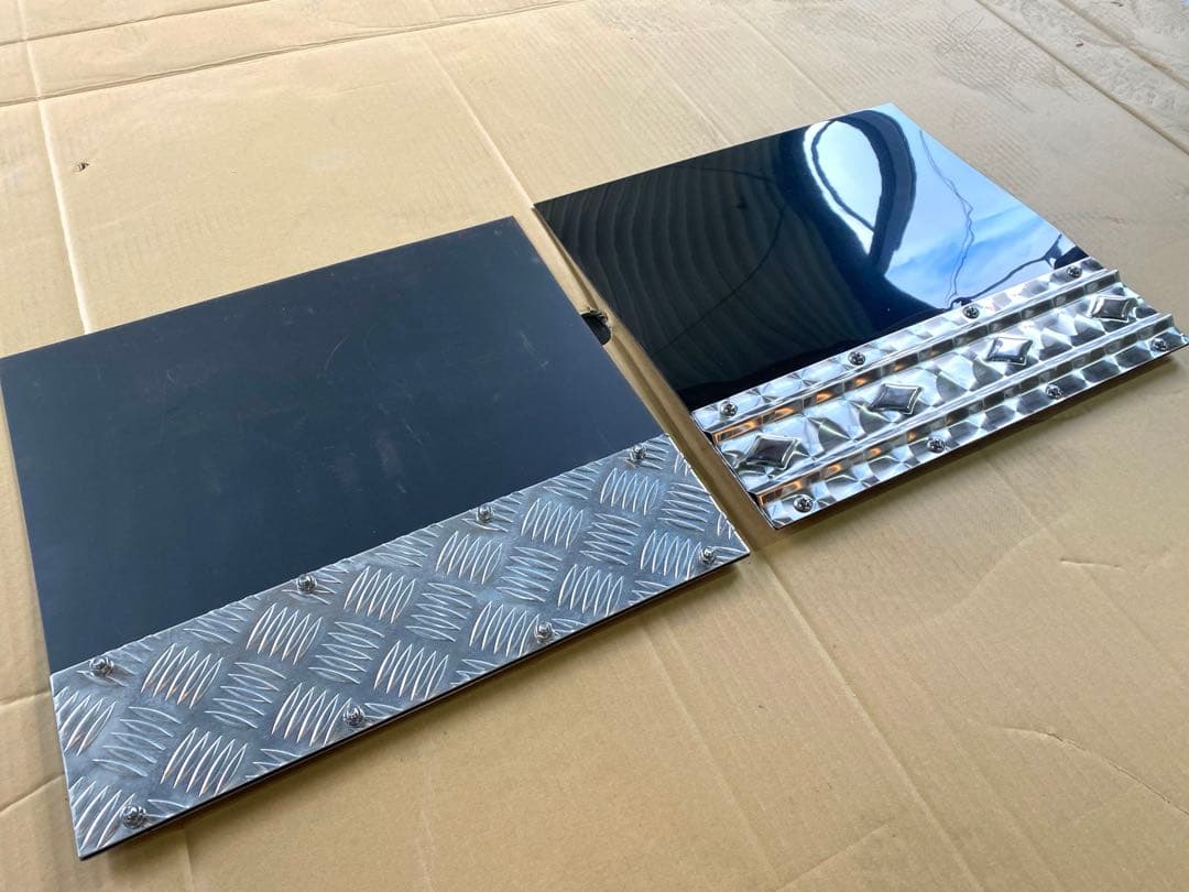 2トントラック　ダンプ　泥除け　デコトラ　ウロコ黒　430×400 サイズ変更可