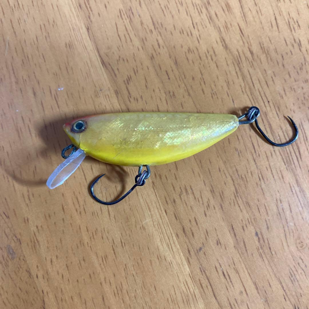 ハンドメイドの最高峰リベット限定モデル リベットロゴ入り