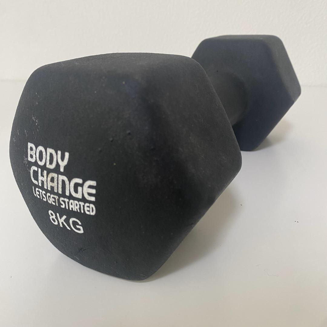 ダンベル　８KG　ブラック