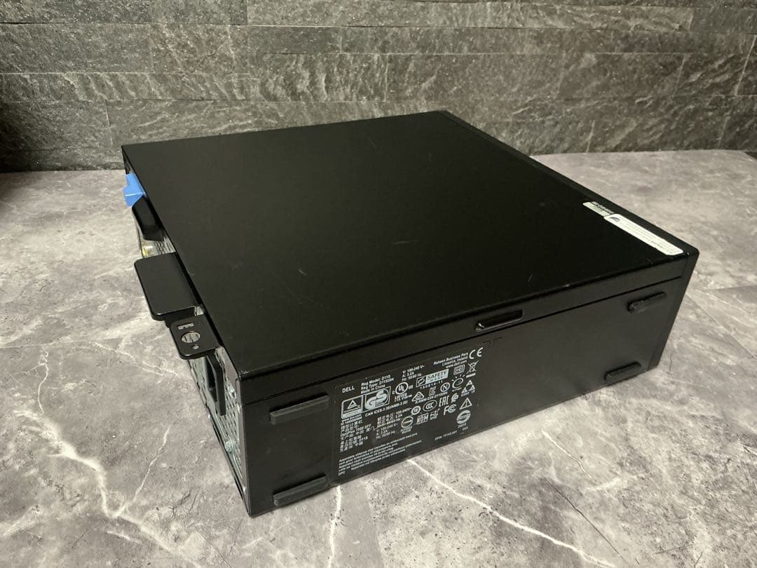 DELL OptiPlex corei7 第８世代 メモリ16GB 新品SSD