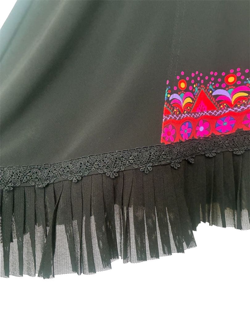 【未使用】トクコプルミエヴォル★希少デザイン★裾レースチュール　前後デザインあり