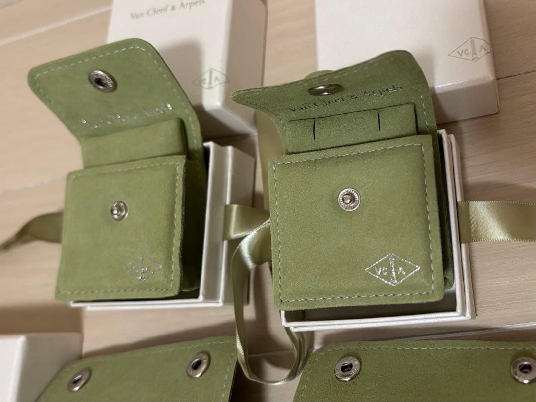 Van Cleef & Arpels グリーンポーチセット 5個セット