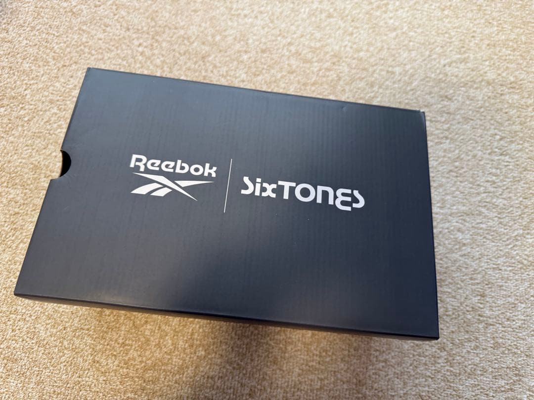 新品未使用Reebok SixTONESリーボックストーンズ コラボスニーカー