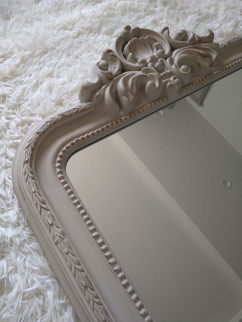 【最終価格】サラグレース　壁掛けミラー　シャビーシック　アンティーク調ミラー