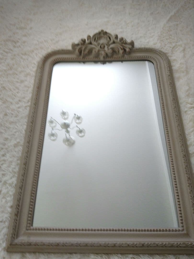 【最終価格】サラグレース　壁掛けミラー　シャビーシック　アンティーク調ミラー