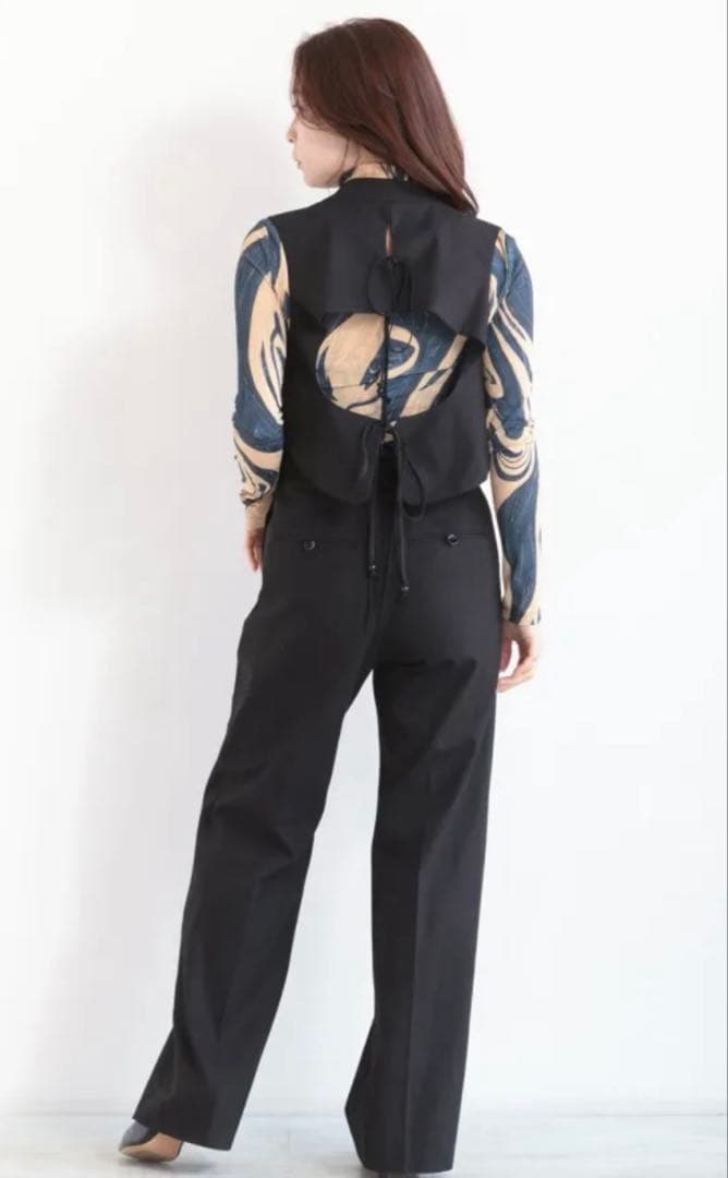 マメクロゴウチ　Cording Emb Detail Cotton Vest