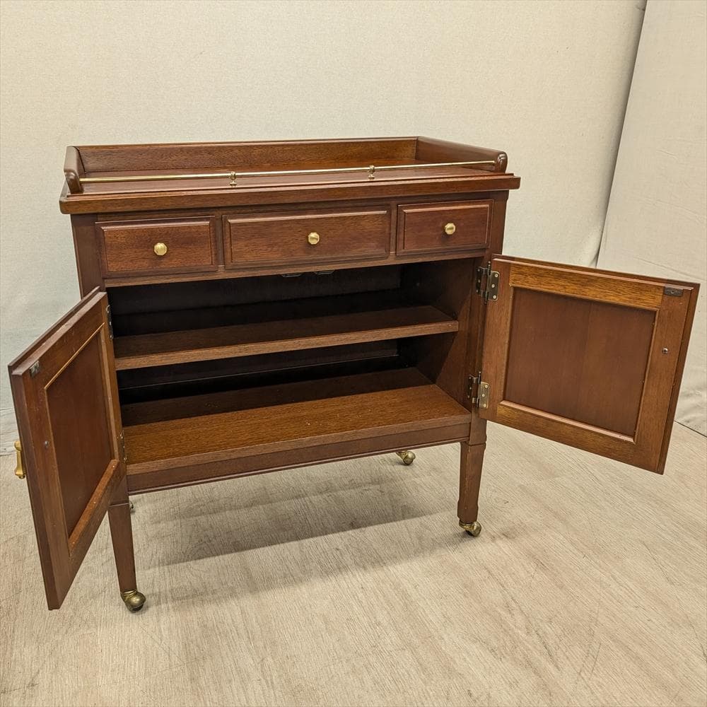 マルニ　地中海　キャビネット　ワゴン　サイドボード　コンソール　飾り棚　多目的