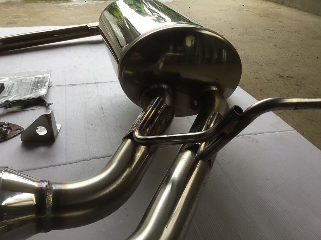 ★カローラクロスZVG15(4WD)用GANADOR マフラー 中古美品★値下げ