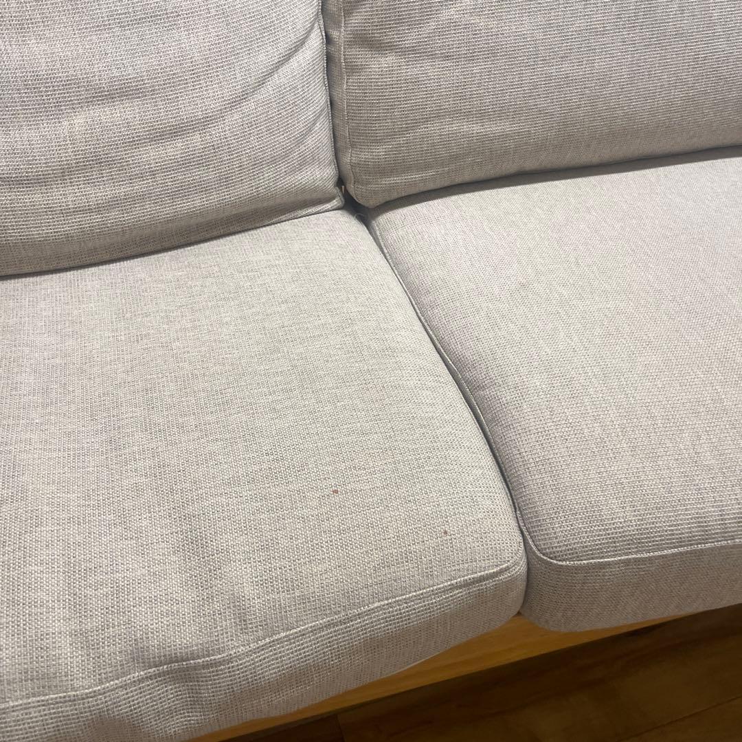 【美品】耐久性にこだわったクッションの木フレームソファー　2人掛け