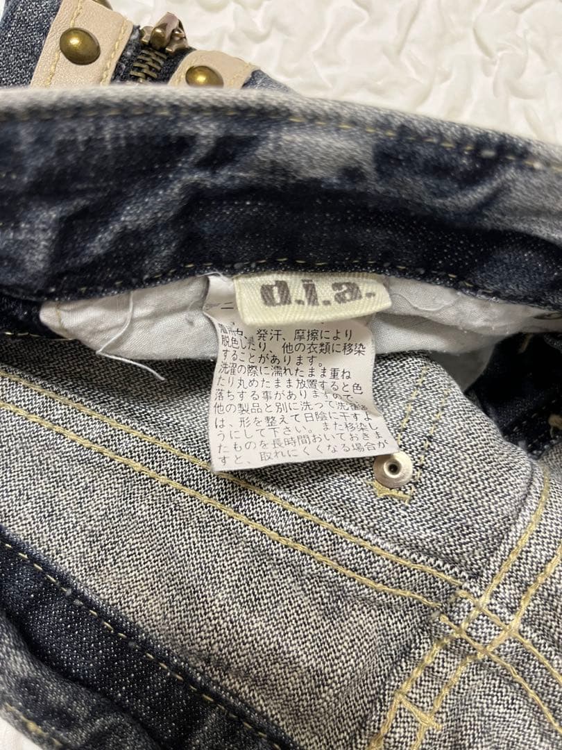 d.i.a. ダメージ加工デニムショートパンツ 23