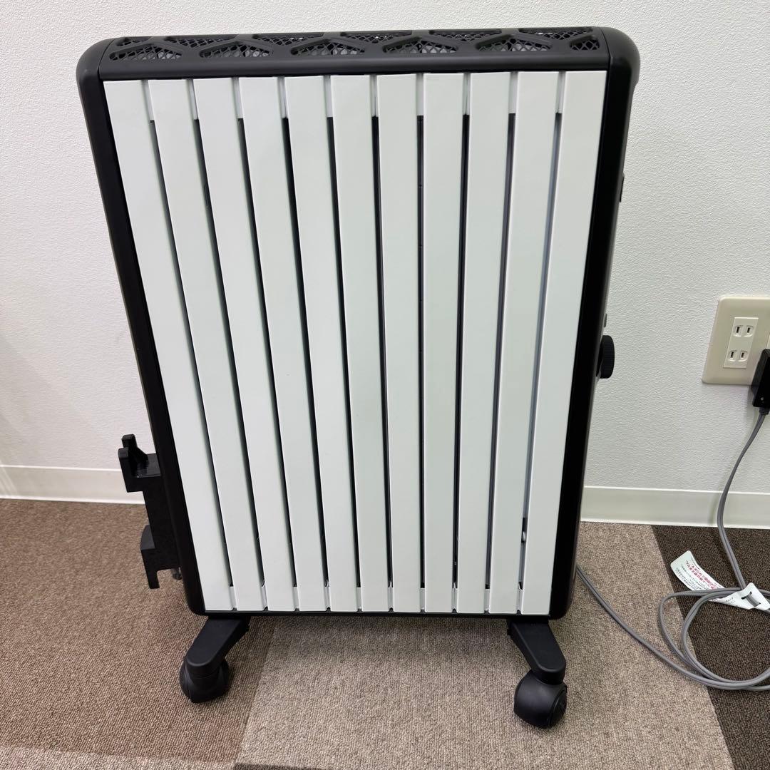 【美品】DeLonghi オイルヒーター デジタル表示mdhu15-bkデロンギ