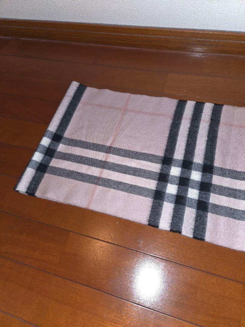 ★ゆありま★美品★バーバリーロンドン スコットランド製 カシミア100%