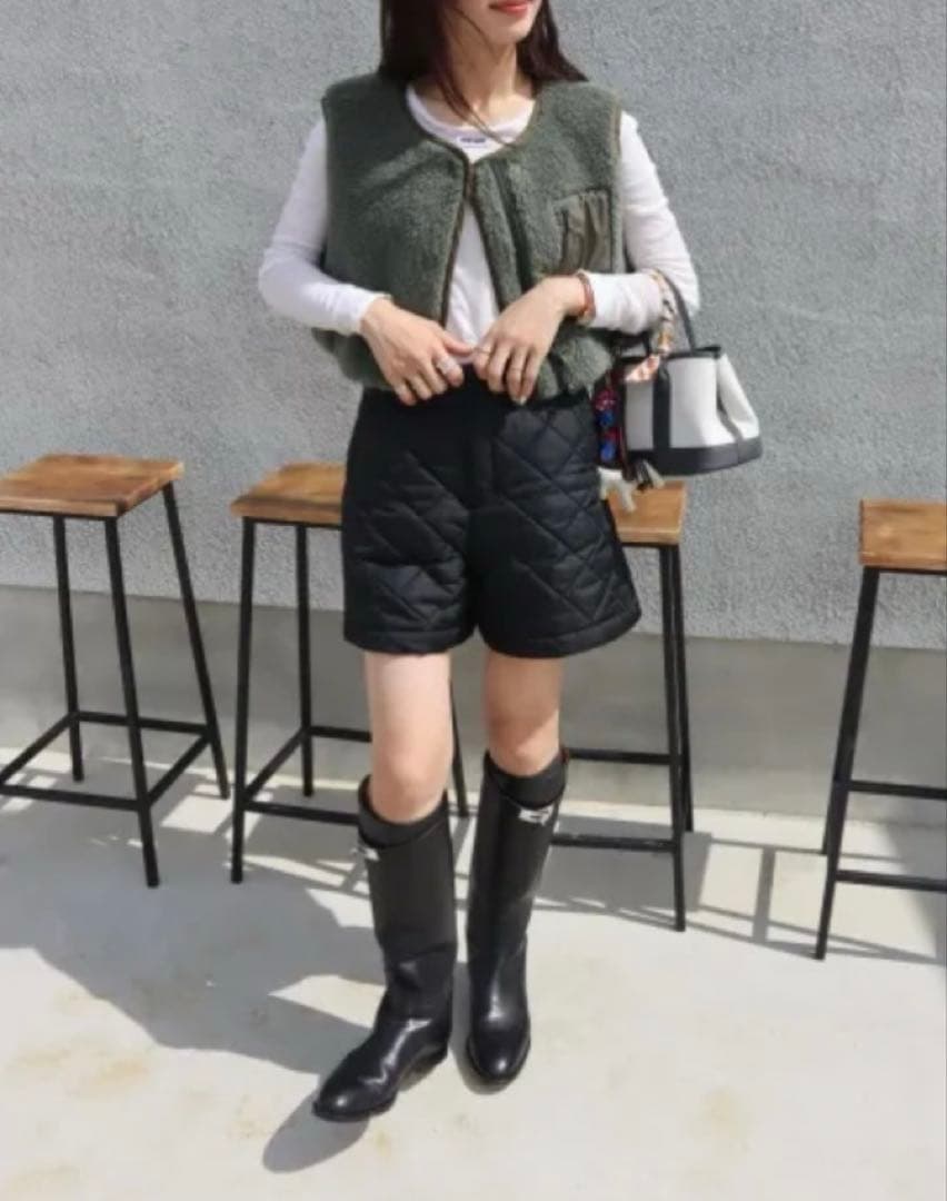 kmcp. epa リバーシブルショートベスト　ボア　ダウンベスト