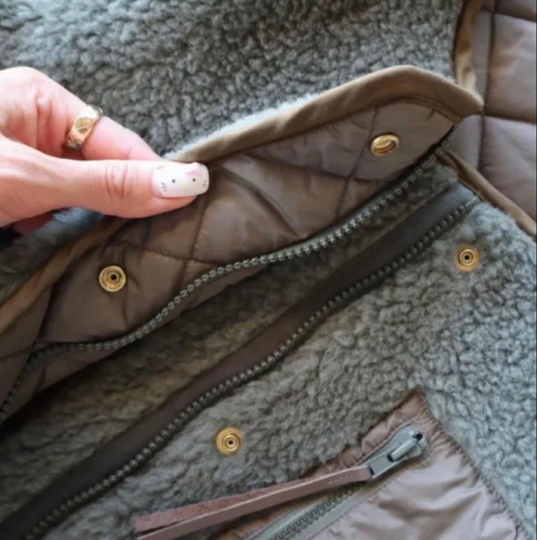 kmcp. epa リバーシブルショートベスト　ボア　ダウンベスト