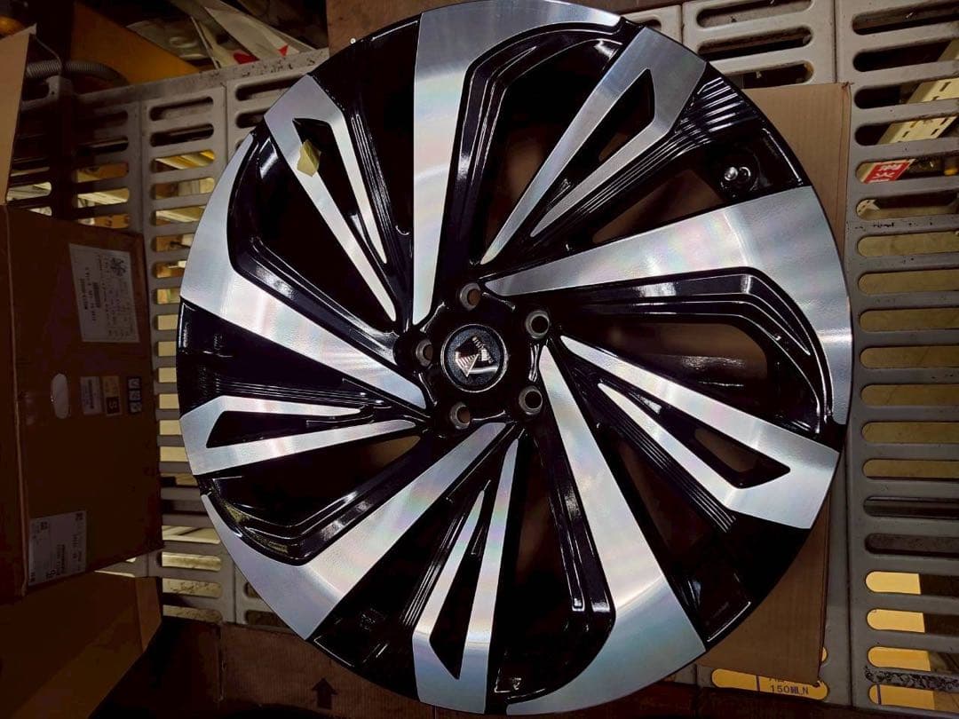 4本　21インチ　クラウンスポーツ　モデリスタアルミホイール　小傷あり