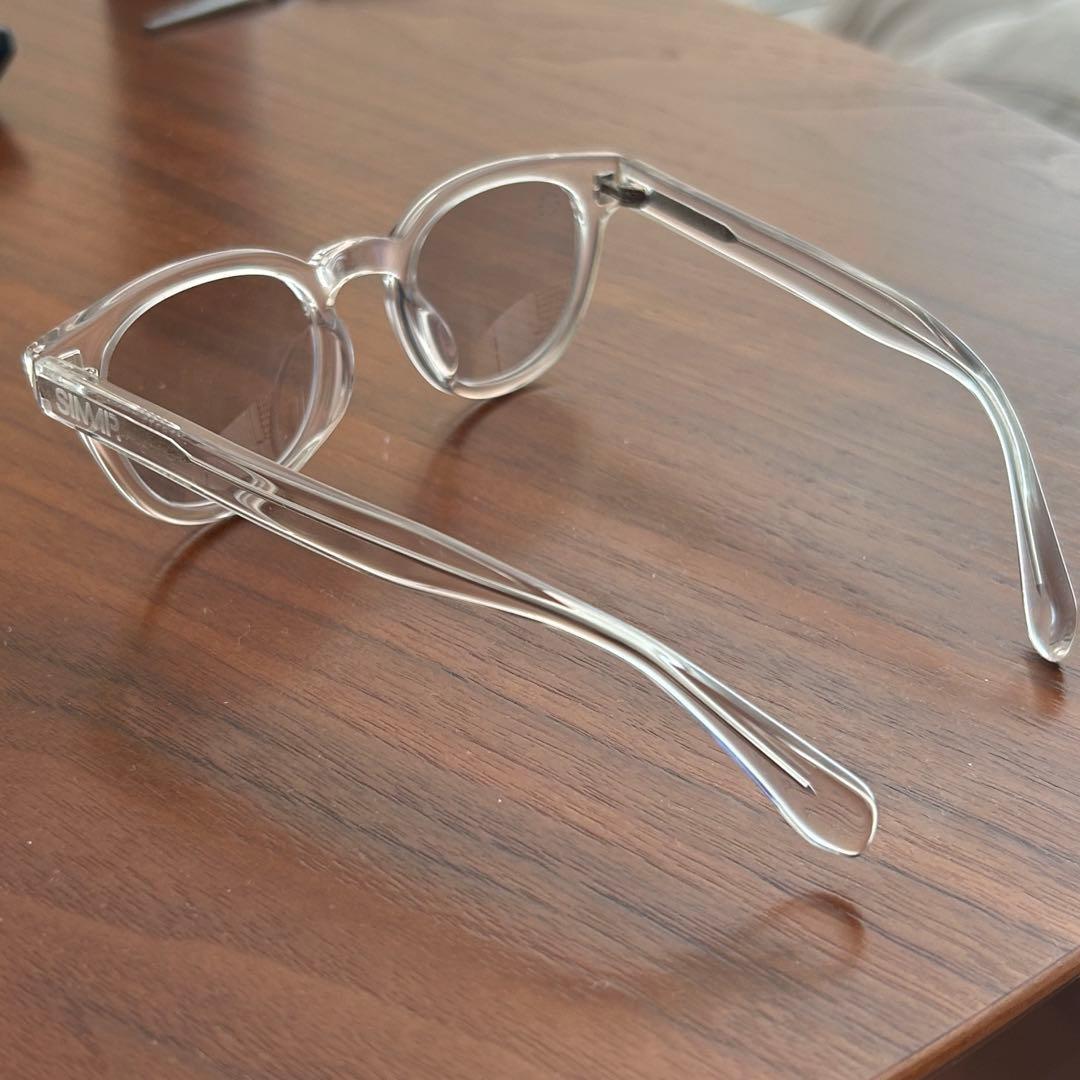 SIMMP. 数原龍友着用 クリアラウンドサングラス グレーレンズ ボストン