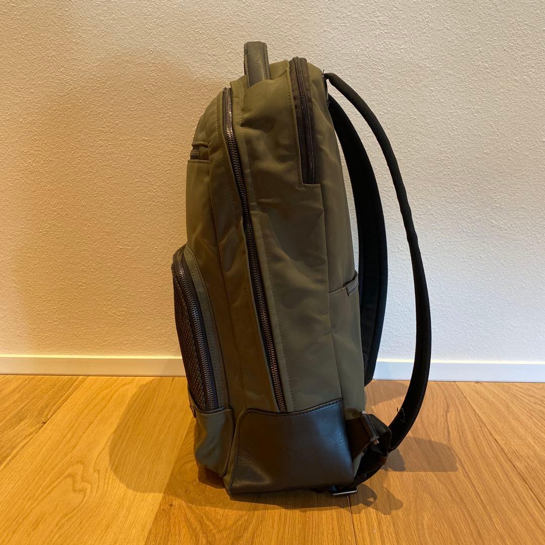 TUMI トゥミ　ウォレン　ハリソン限定カラー　オリーブグリーン