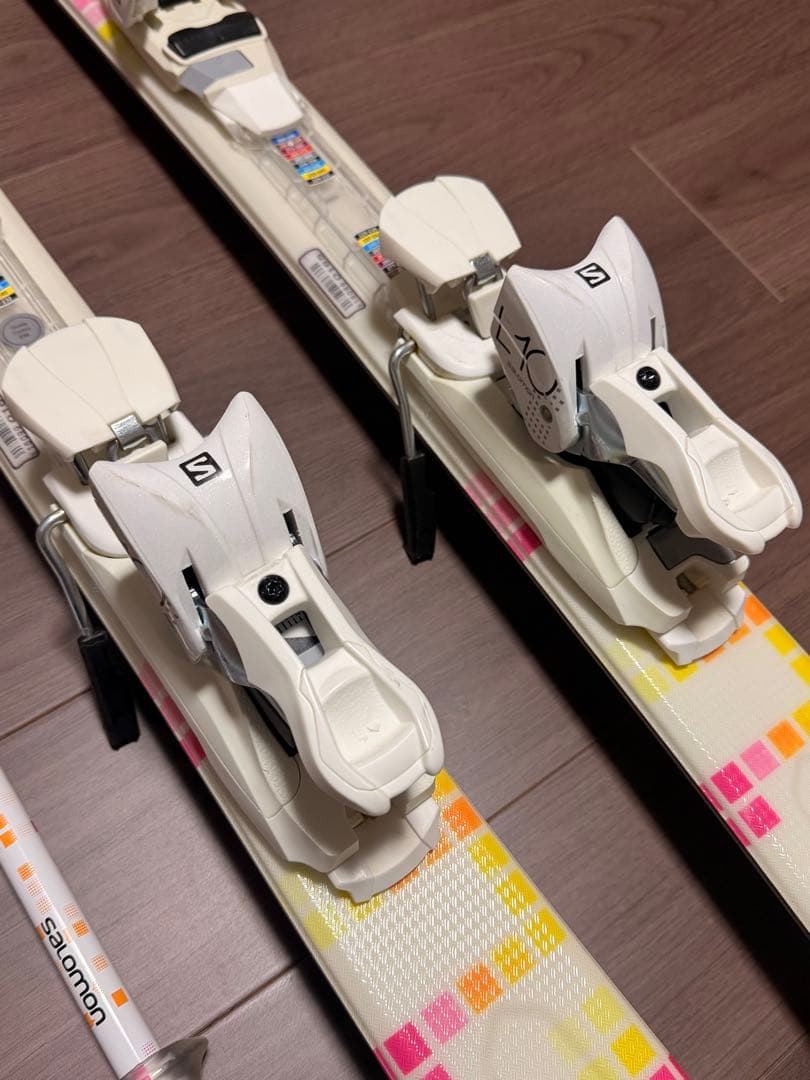 Salomon スキー板 ビンディング ストック付