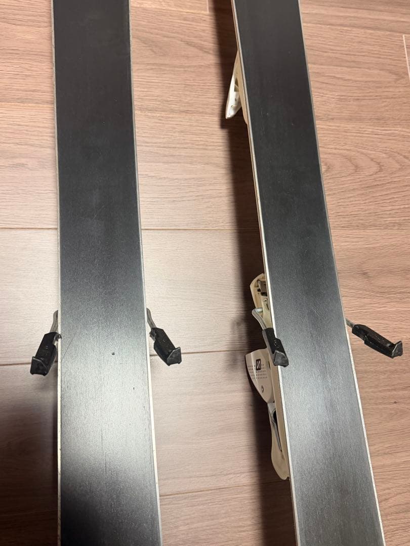 Salomon スキー板 ビンディング ストック付