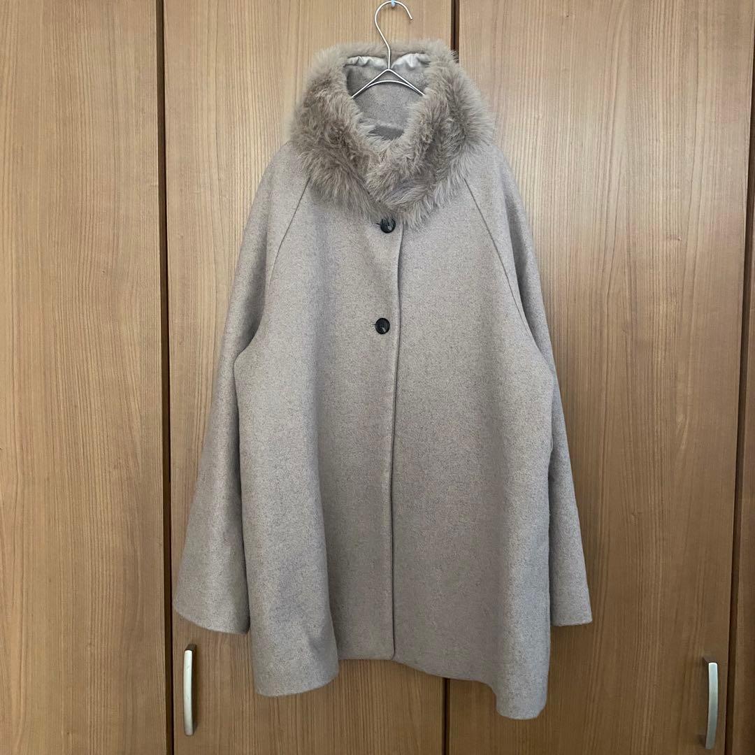 美品　Chico ファー取り外しケープコート グレージュ ファー コート