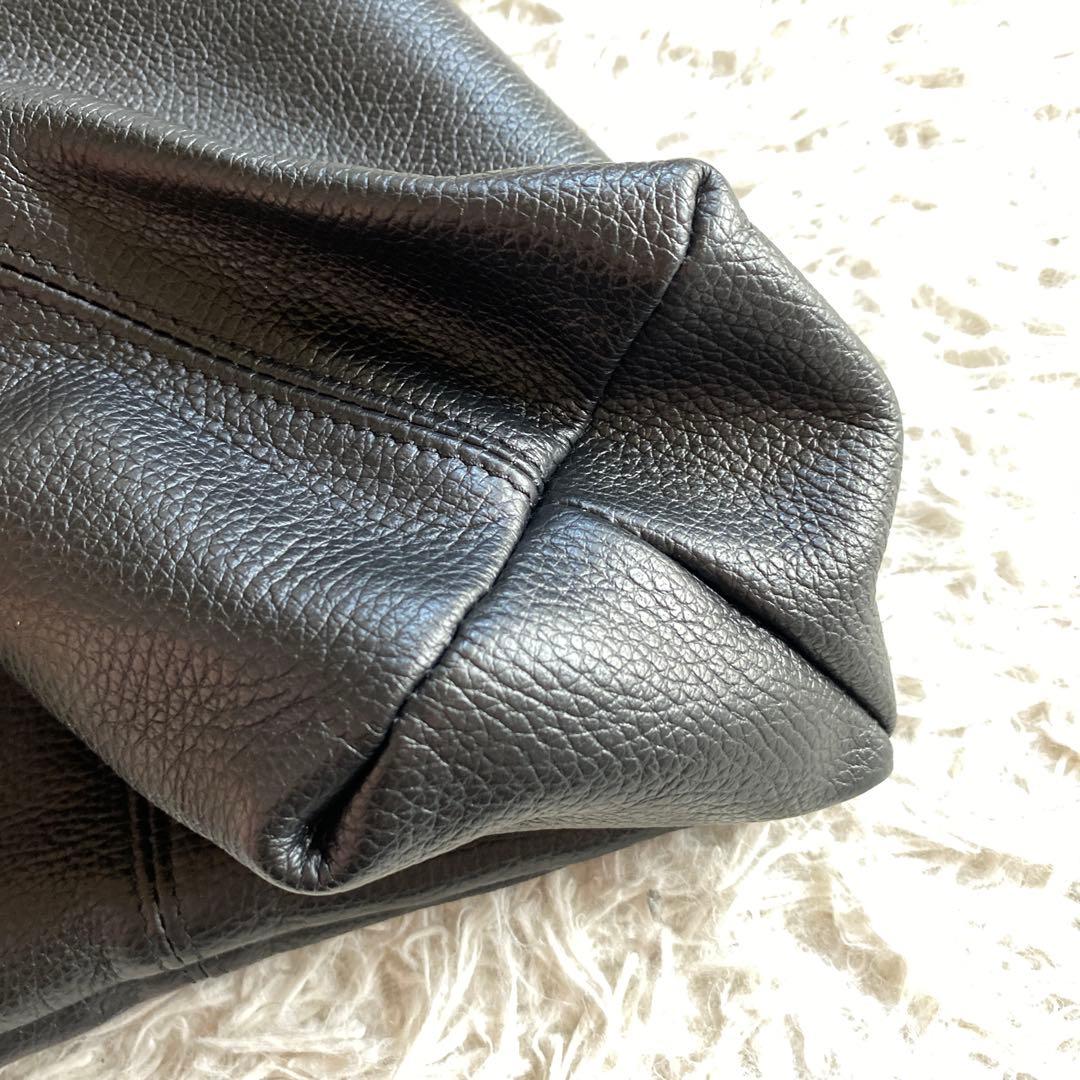 ドットAULENTTI レザートートバッグ　くろ