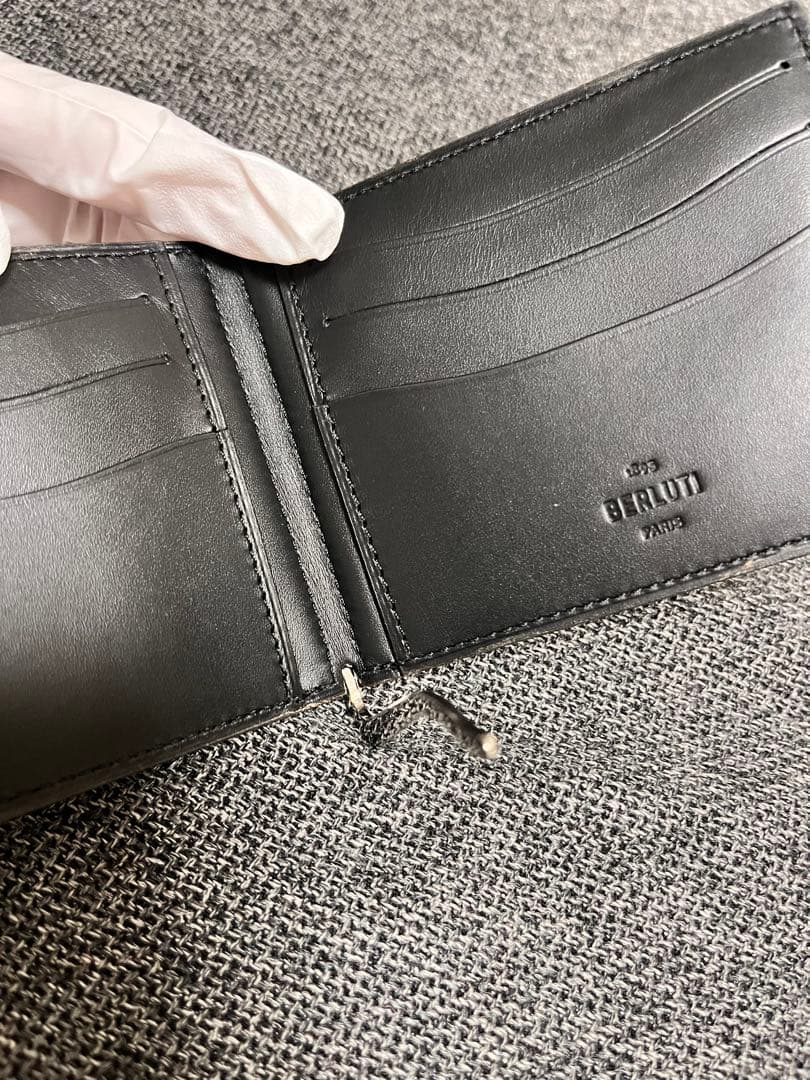 BERLUTI レザー 二つ折り財布　マネークリップ