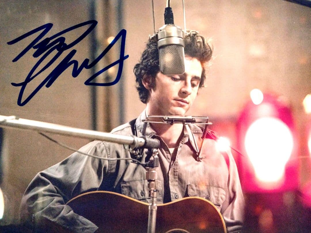 ティモシーシャラメ直筆サイン入り2Lサイズ写真…名もなき者