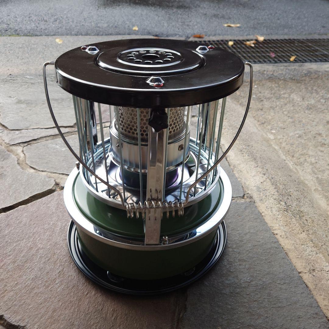 小型対流型石油ストーブ。新品。