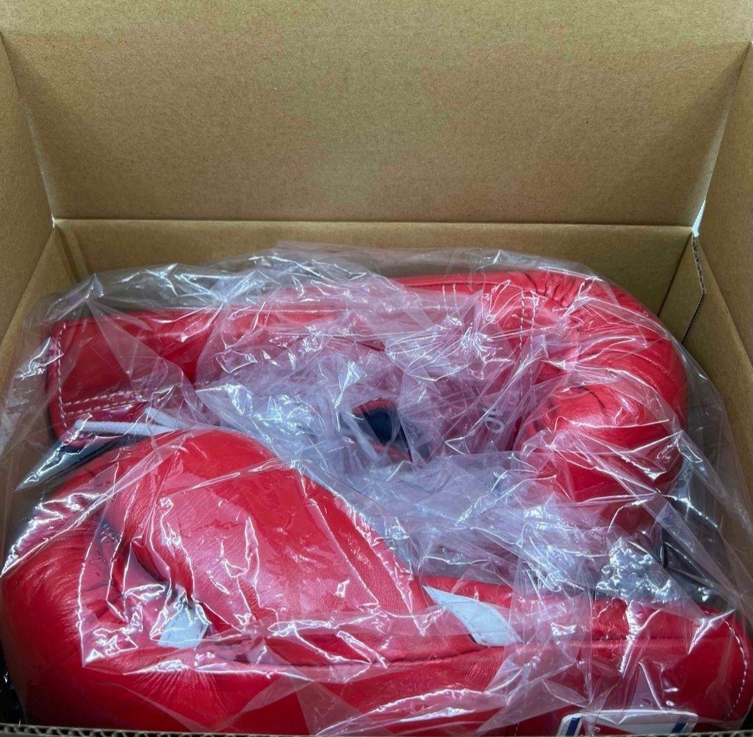 Winning グローブ 10オンス レッド ひも式