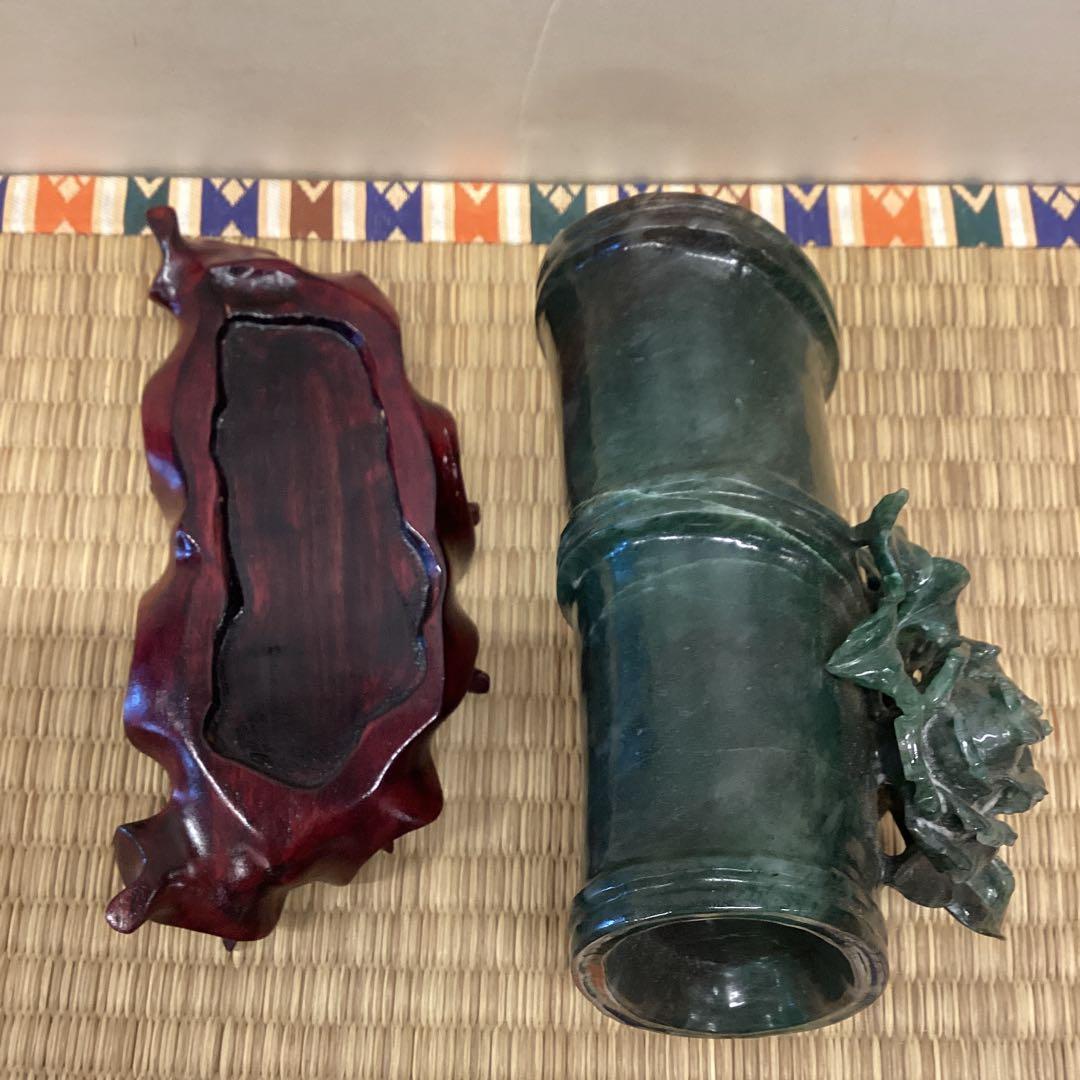 翡翠 バラ彫刻 置物 木製台座付き［あずま］