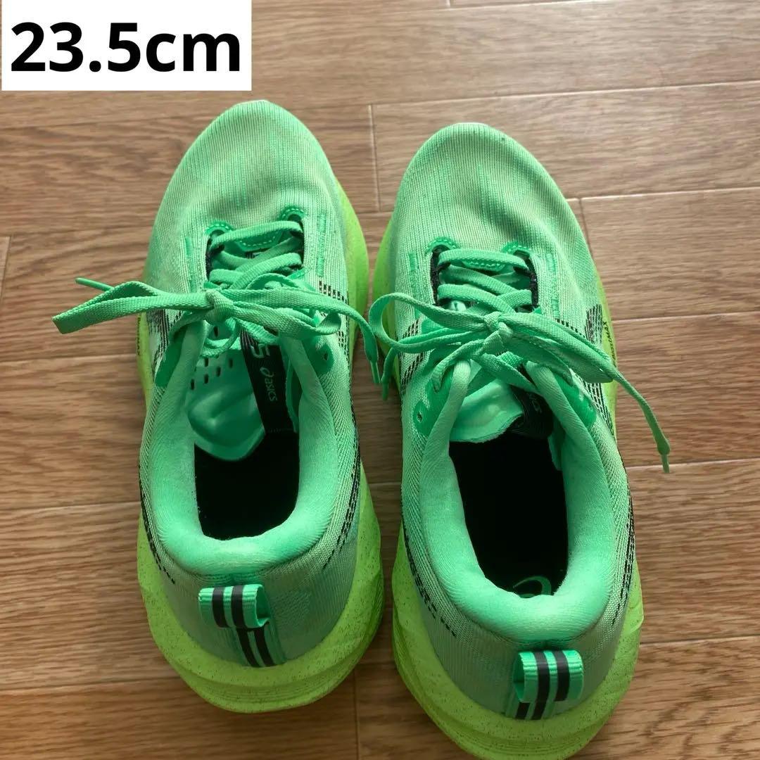 スパイク・シューズ NOVABLAST5