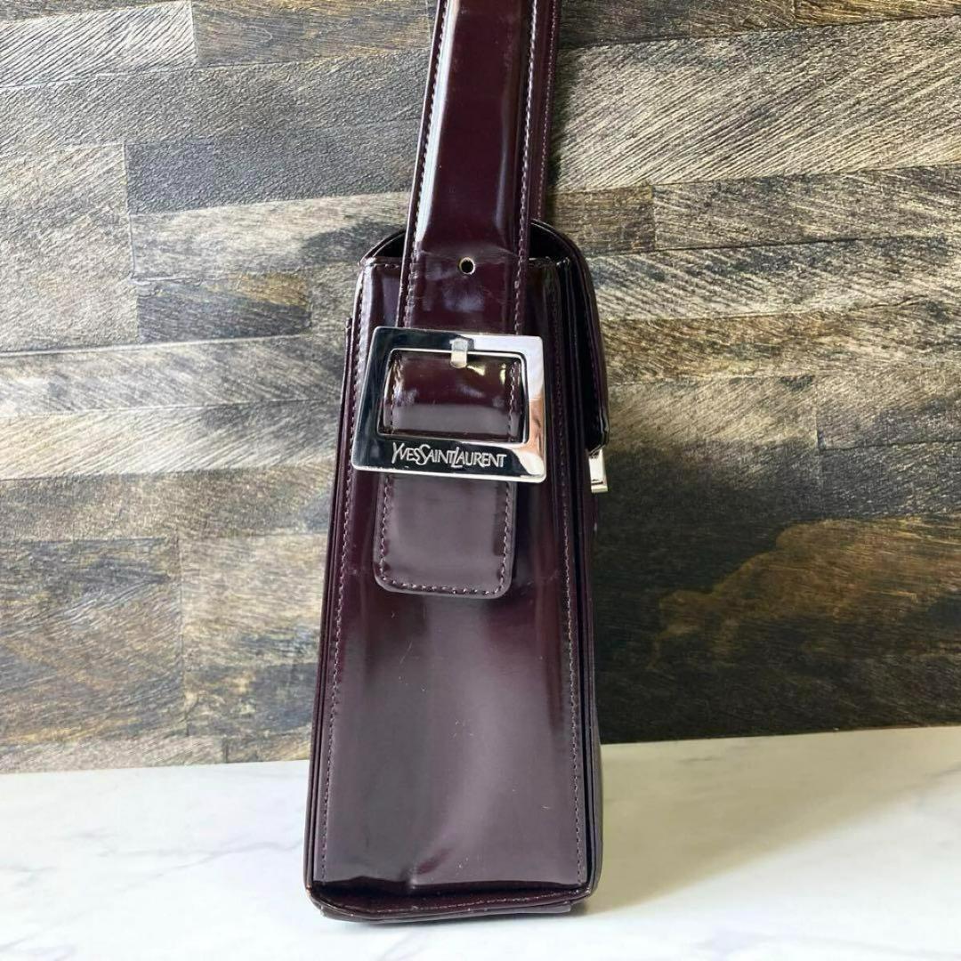 イブサンローラン 肩かけ ショルダー エナメル パテントレザー ブラウン