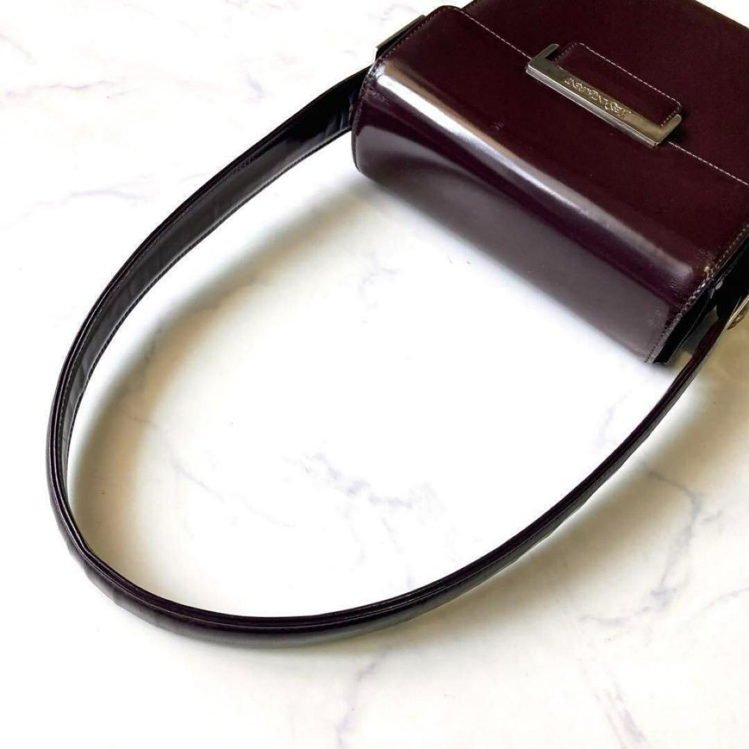 イブサンローラン 肩かけ ショルダー エナメル パテントレザー ブラウン