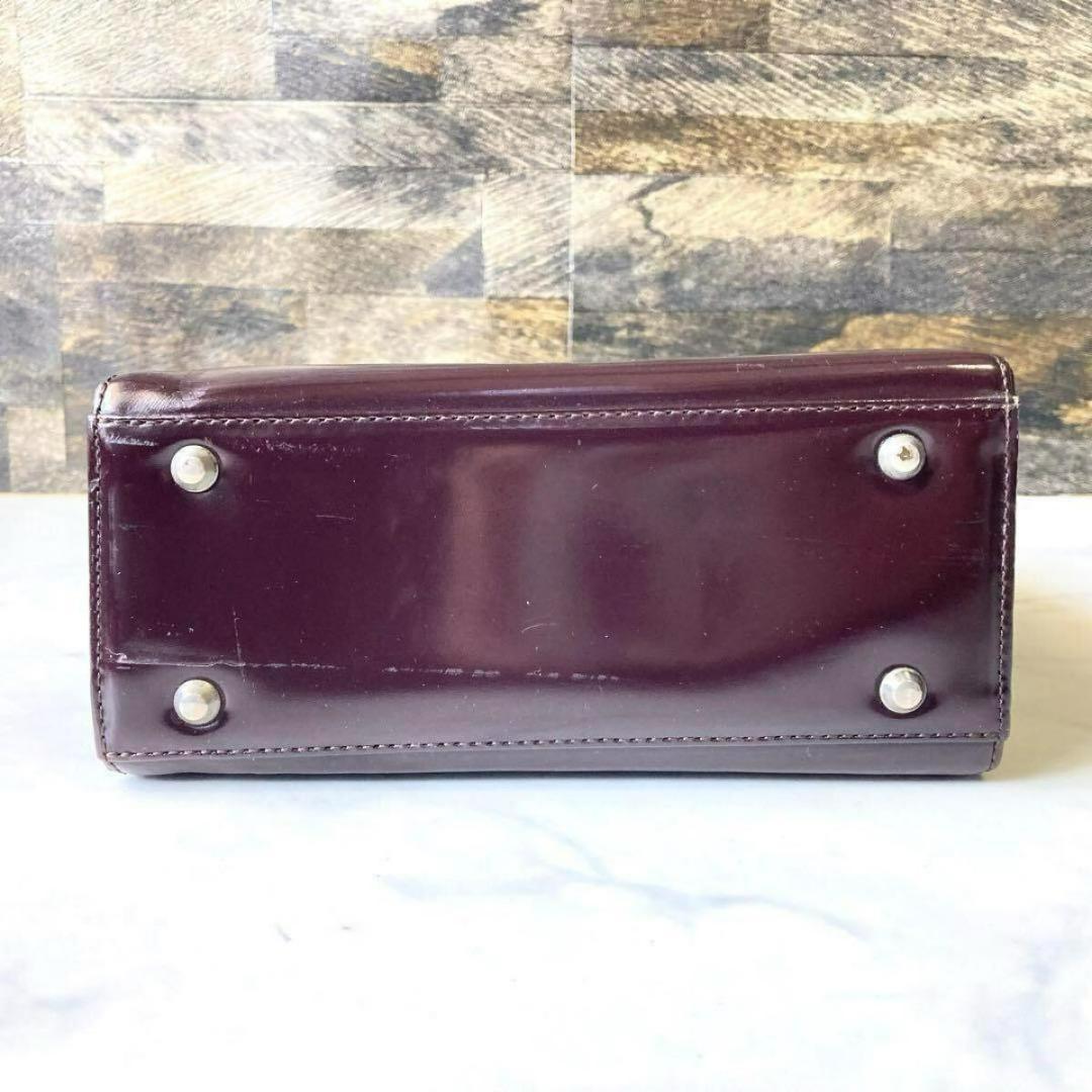 イブサンローラン 肩かけ ショルダー エナメル パテントレザー ブラウン