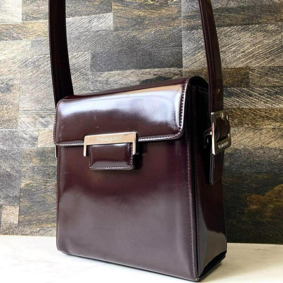 イブサンローラン 肩かけ ショルダー エナメル パテントレザー ブラウン